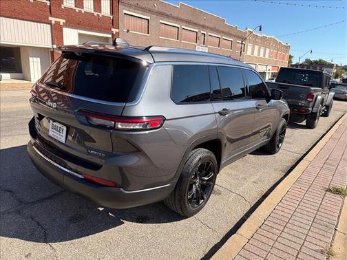 Baltic Gray Metallic Clear Coat 2023 Jeep Grand Cherokee L Limited