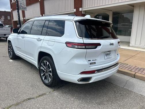 Bright White Clear Coat 2023 Jeep Grand Cherokee L Overland
