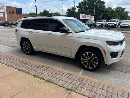 Bright White Clearcoat 2023 Jeep Grand Cherokee L Overland