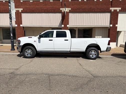 Bright White Clear Coat 2027 RAM 2500 Tradesman