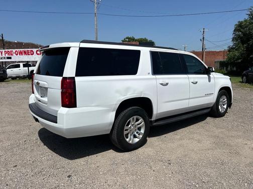 Summit White 2019 Chevrolet Suburban LT