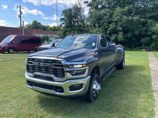 Granite Crystal Metallic Clear Coat 2026 RAM 3500 Tradesman