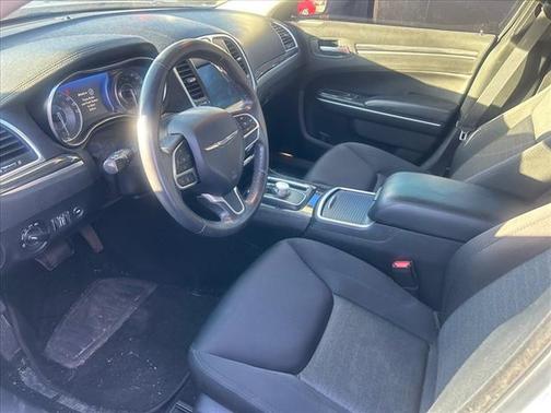 2020 Chrysler 300 Touring