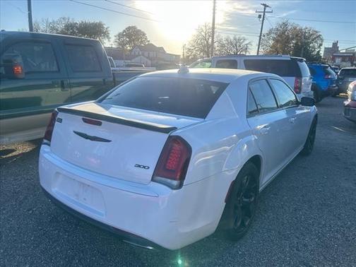 2020 Chrysler 300 Touring