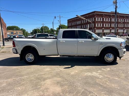 Pearl White 2024 RAM 3500 Longhorn