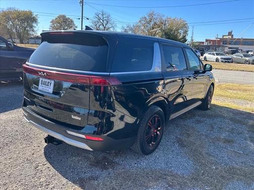 2022 Kia Carnival LX