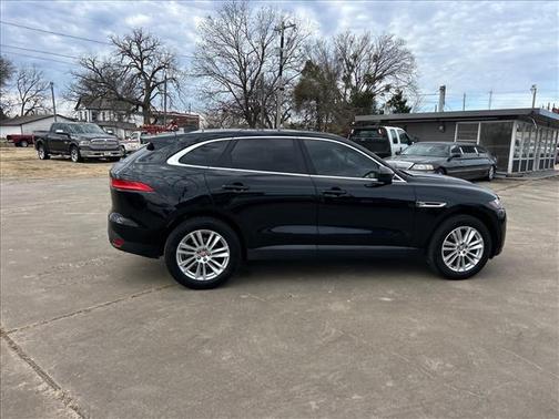 2019 Jaguar F-PACE 30t Prestige