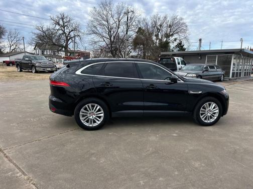 2019 Jaguar F-PACE 30t Prestige