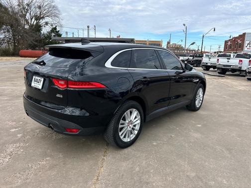 2019 Jaguar F-PACE 30t Prestige