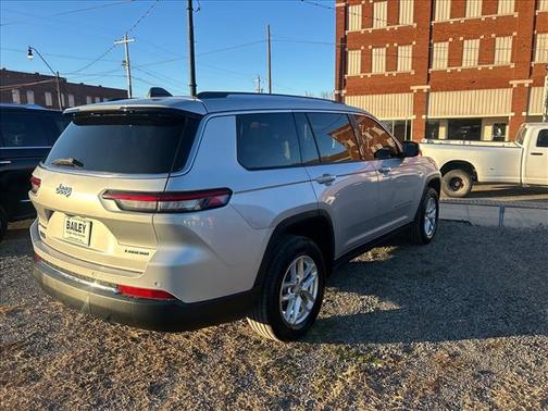 2022 Jeep Grand Cherokee L Laredo