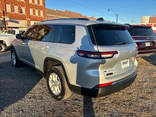 2022 Jeep Grand Cherokee L Laredo