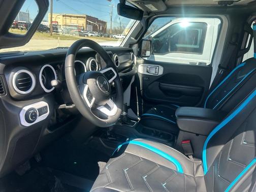 2023 Jeep Gladiator Sport S