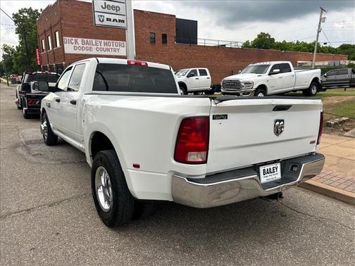 Bright White Clear Coat 2012 RAM 3500 ST