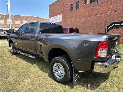 Granite Crystal Metallic Clear Coat 2023 RAM 3500 Big Horn