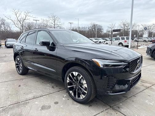 2026 Volvo XC60 B5 Plus