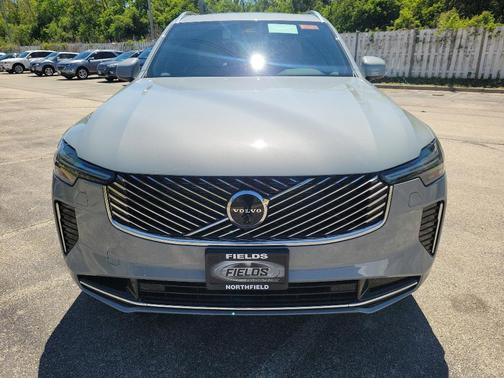 2025 Volvo XC90 Plug-In Hybrid T8 Plus 7-Seater
