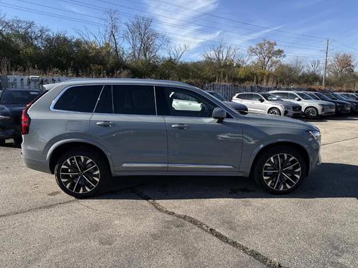 2026 Volvo XC90 B6 Plus 7-Seater