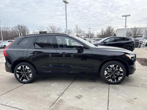 2026 Volvo XC60 B5 Plus