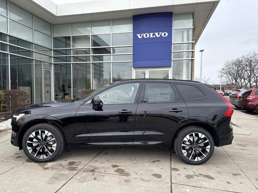 2026 Volvo XC60 B5 Plus