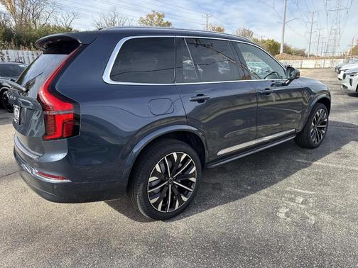 2026 Volvo XC90 B6 Plus 7-Seater