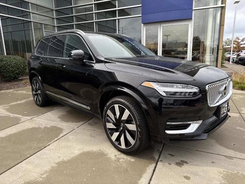 2023 Volvo XC90 Recharge Plug-In Hybrid T8 Ultimate 6-Seater