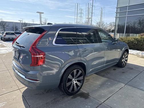 2023 Volvo XC90 B6 Ultimate 7-Seater