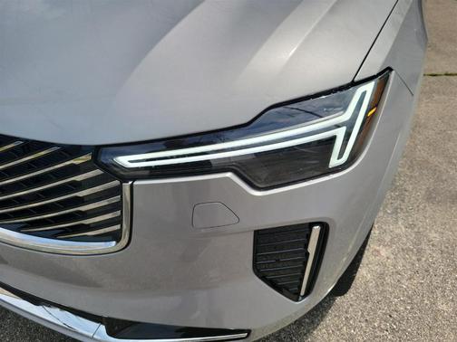2025 Volvo XC90 Plug-In Hybrid T8 Plus 6-Seater