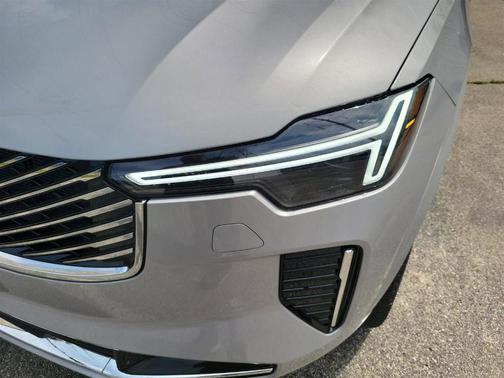 2025 Volvo XC90 Plug-In Hybrid T8 Plus 6-Seater