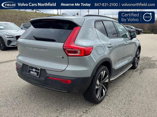 Gray Metallic 2025 Volvo XC40 B5 Ultra Dark Theme