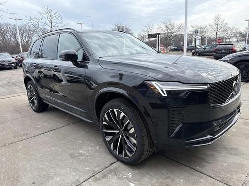 2026 Volvo XC90 B6 Ultra Dark Theme 6-Seater
