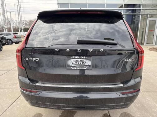 2026 Volvo XC90 B6 Ultra Dark Theme 6-Seater