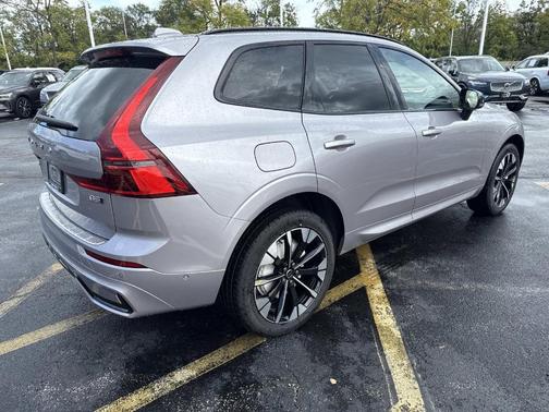 2026 Volvo XC60 B5 Plus