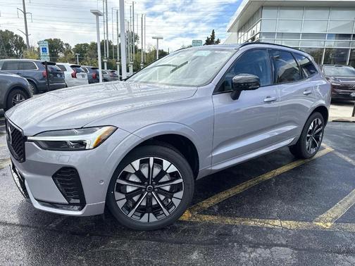 2026 Volvo XC60 B5 Plus