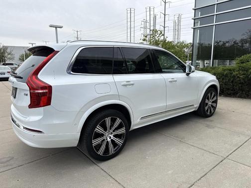Crystal White 2023 Volvo XC90 B6 Ultimate 7-Seater