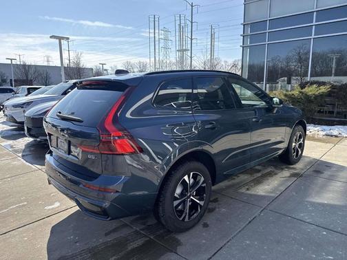 2026 Volvo XC60 B5 Core