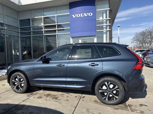 2026 Volvo XC60 B5 Core