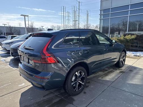 2026 Volvo XC60 B5 Core