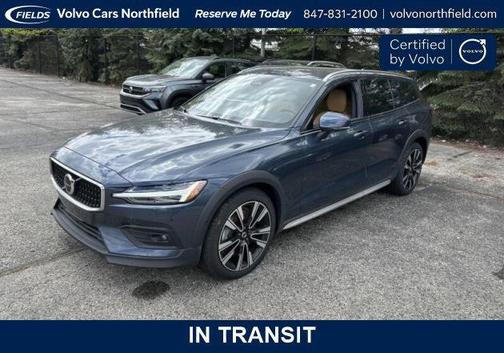 Denim Blue Metallic 2025 Volvo V60 Cross Country B5 Ultra