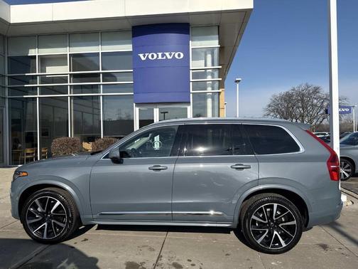 2023 Volvo XC90 B6 Plus 6-Seater