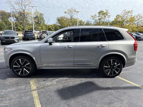 2024 Volvo XC90 B5 Plus Bright Theme