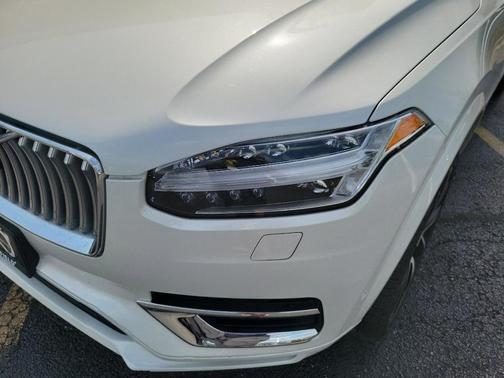 2023 Volvo XC90 B6 Plus 6-Seater