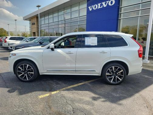 2023 Volvo XC90 B6 Plus 6-Seater