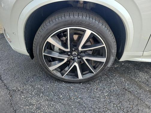 2023 Volvo XC90 B6 Plus 6-Seater