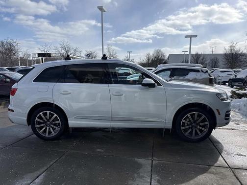 2017 Audi Q7 3.0T Premium Plus