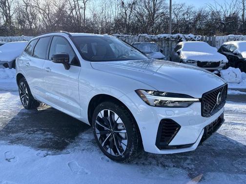 2026 Volvo XC60 Plug-In Hybrid T8 Plus