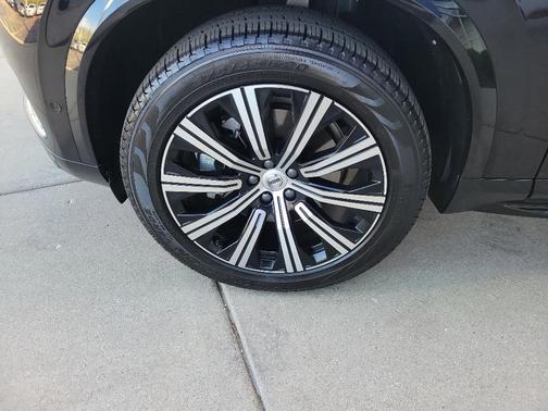 2024 Volvo XC90 B6 Plus Bright Theme 7-Seater