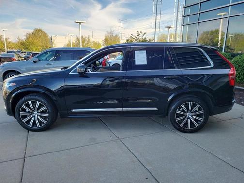 2024 Volvo XC90 B6 Plus Bright Theme 7-Seater