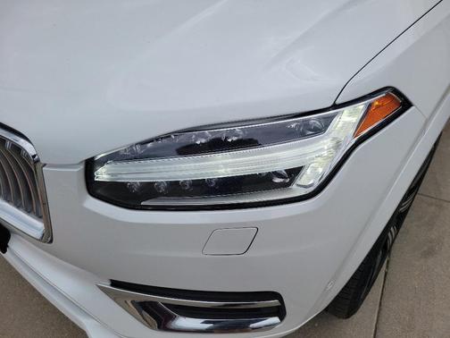 2022 Volvo XC90 T6 Inscription 6 Passenger