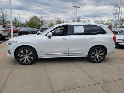 2022 Volvo XC90 T6 Inscription 6 Passenger