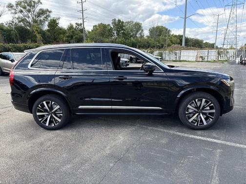 2026 Volvo XC90 B5 Core